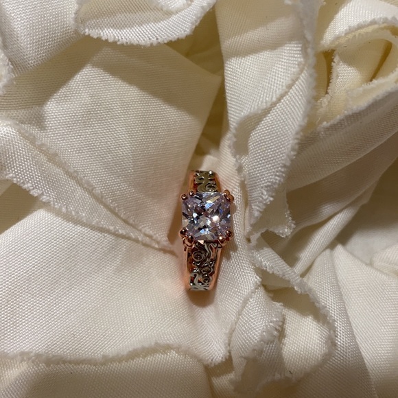 Princess Cut  Zircon Rose Gold Filled flower ring - Picture 8 of 8